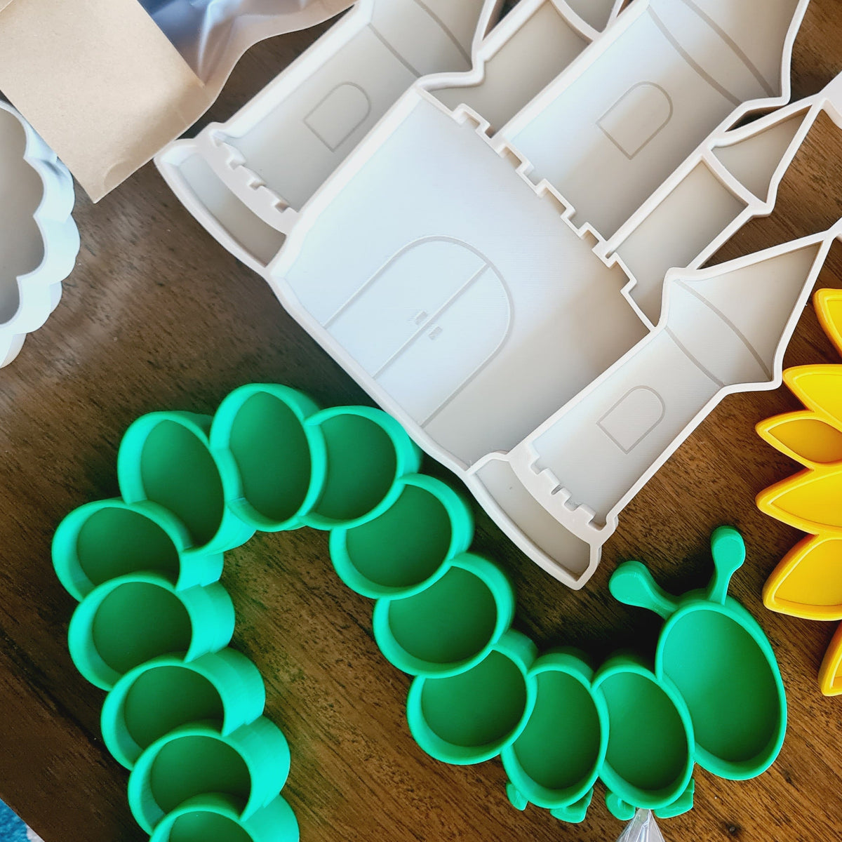 Caterpillar Play Tray for bookish play and sensory play - The hungry caterpillar