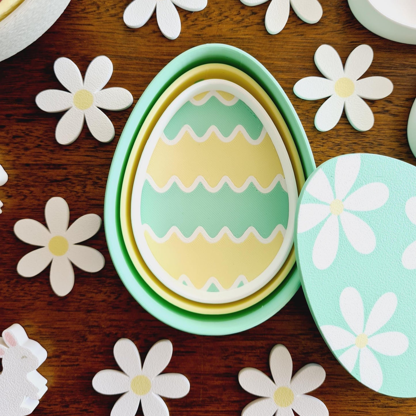 Daisy Egg Box with Stacking egg trays