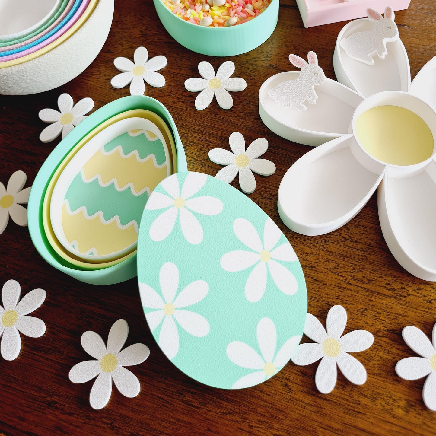 Daisy Egg Box with Stacking egg trays
