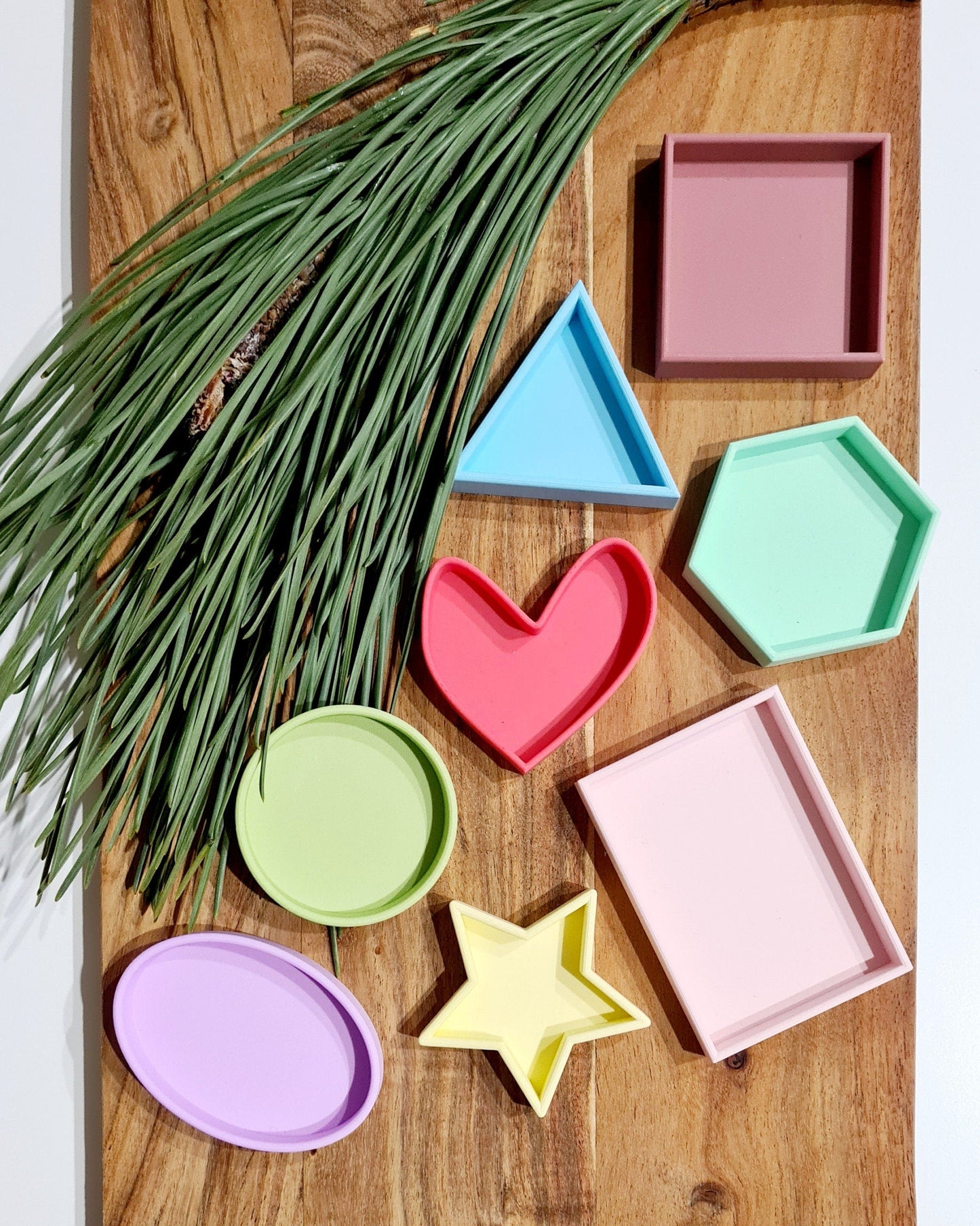Mini Shapes Play Trays in colour
