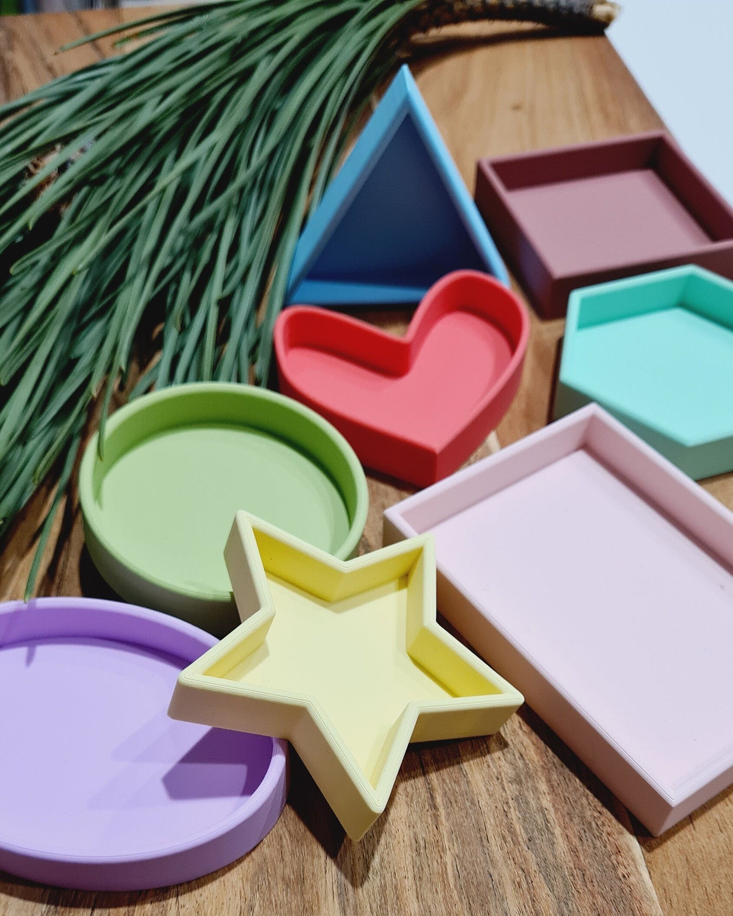 Mini Shapes Play Trays in colour