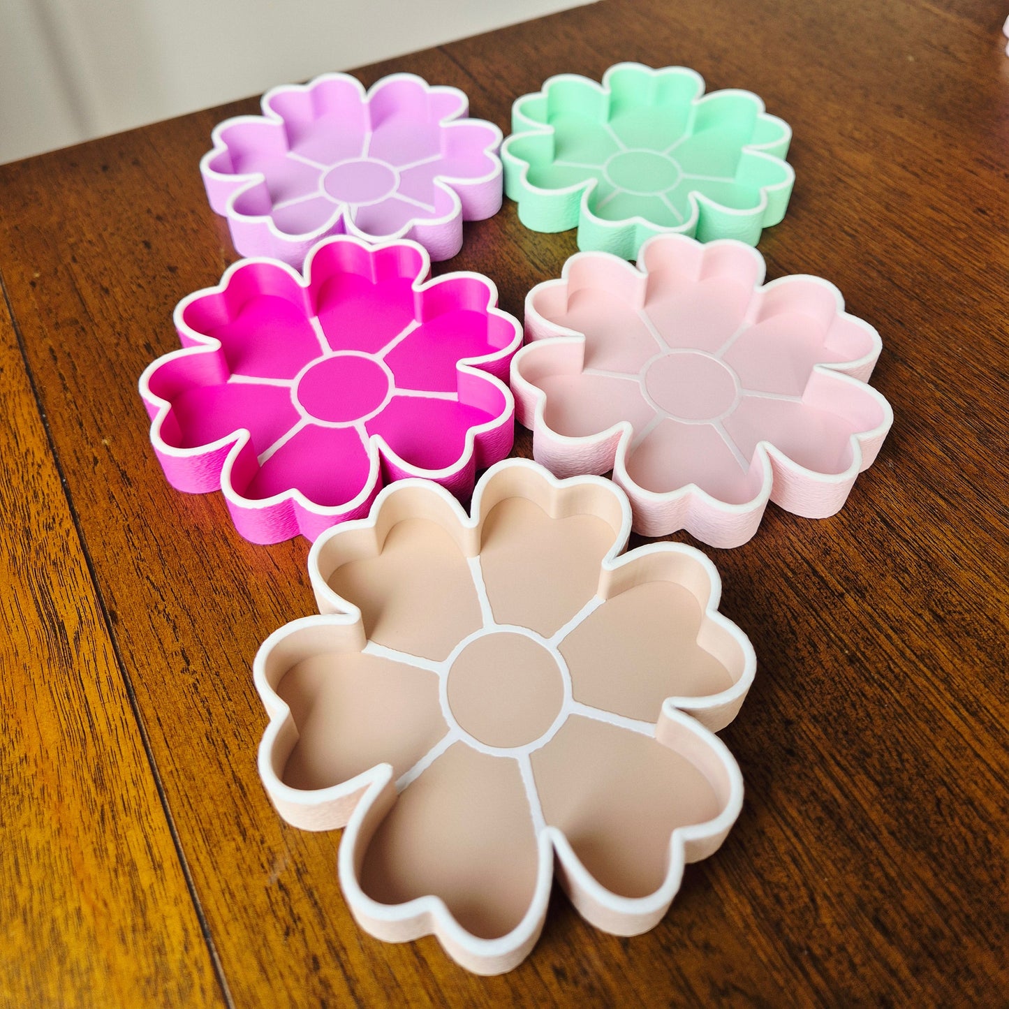 Textured heart flower trinket tray