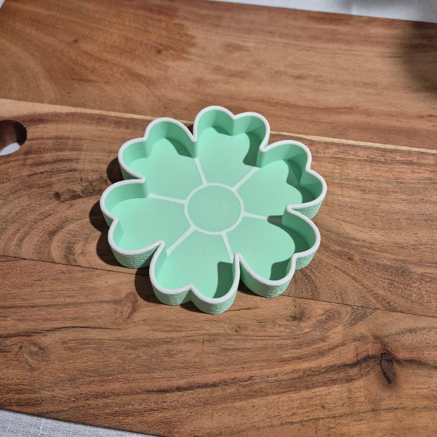 Textured heart flower trinket tray
